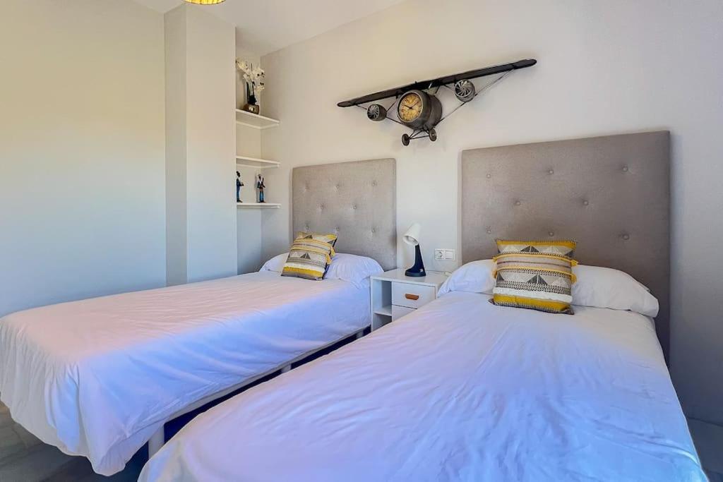 Oleholidays Genova 2 Junto A Marriot Apartamento Marbella