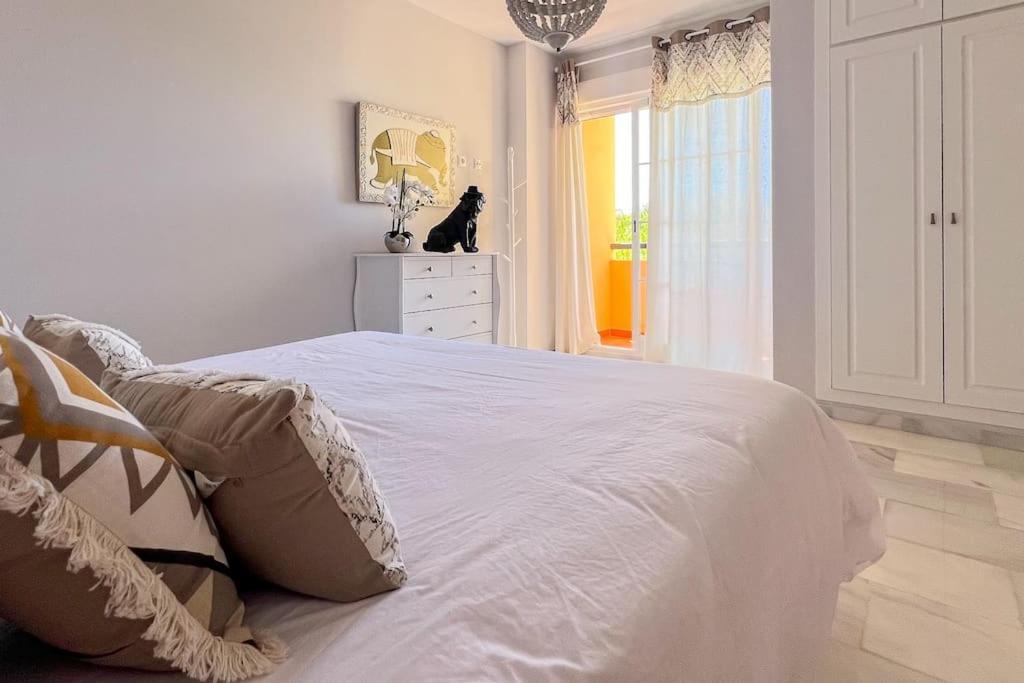 Oleholidays Genova 2 Junto A Marriot Marbella